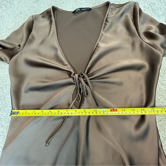 ZARA WOMAN CHOCOLATE BROWN SATIN BLOUSE SHIRT PEEP HOLE TIE BOW FLARE SLEEVE L - Picture 12 of 16